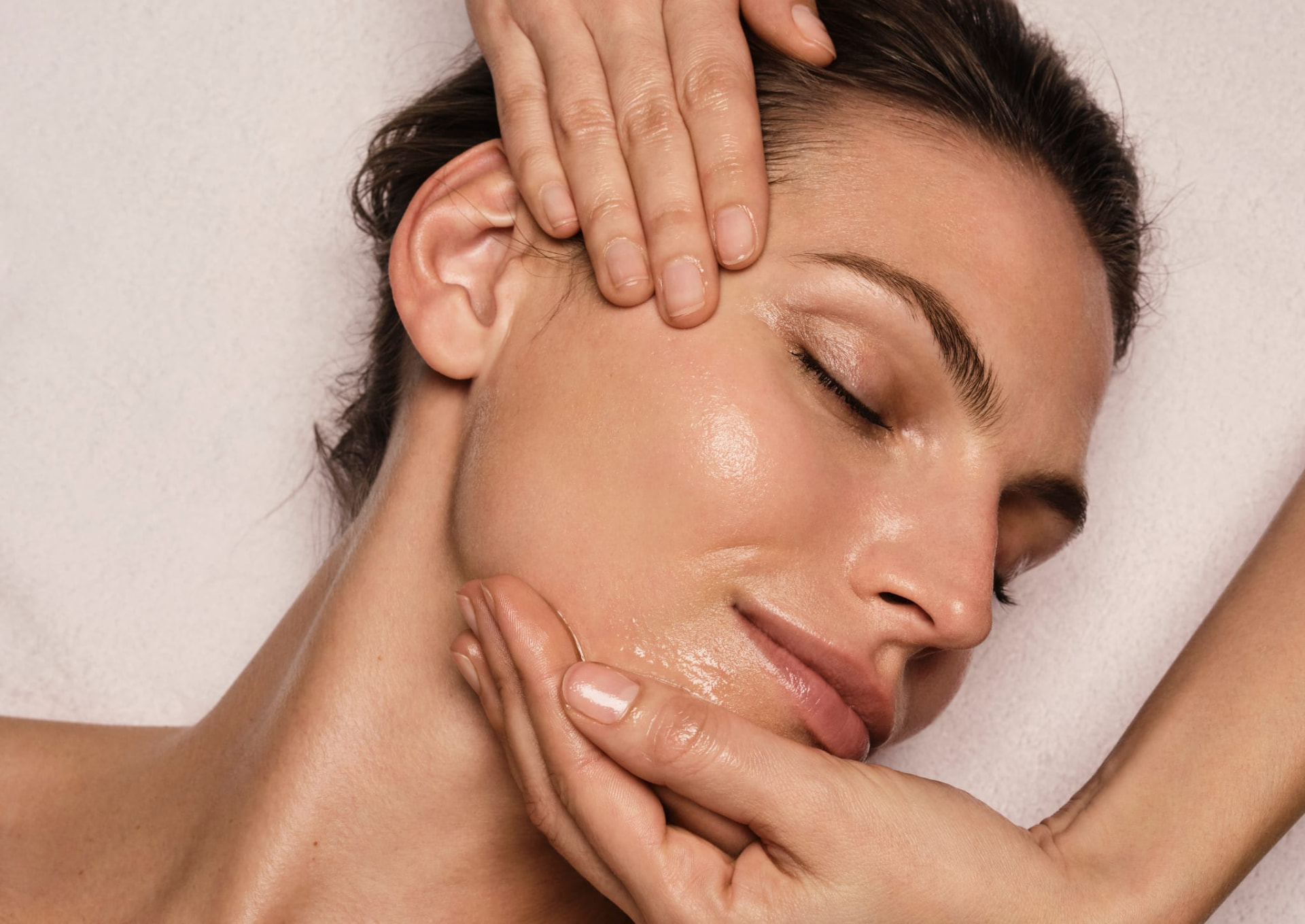Soin du visage Clarins — modelage relaxant